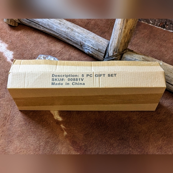 New in Original Package Gold Coast Kitchen 5 Piece Set - Picture 14 of 14